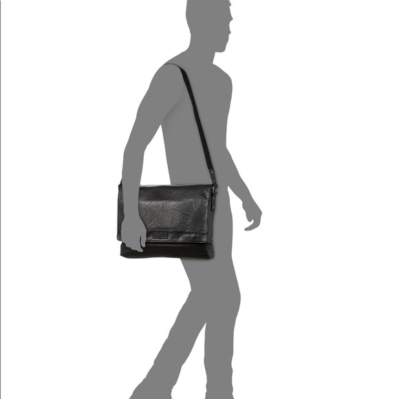 Men’s Pebbled Messenger Bag - Picture 2 of 2